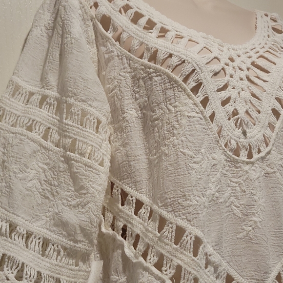 Top - Picture 2 of 4